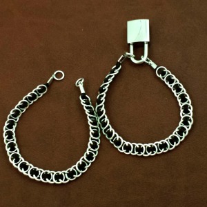 Velvet Chains - Black - Bracelets with Silver Lock 2